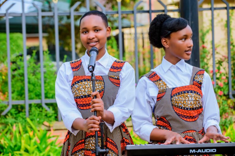 Alicia na Germaine berekanye ko umuziki wa Gospel ushobora no kuba uw’udushya