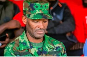 CDS Gen. Mubarakh Muganga   yageneye ubutumwa ikipe ya Rayon Sports yibitseho umubare mu nini wa bafana mbere yo guhura kuri  Super Cup na  APR FC 