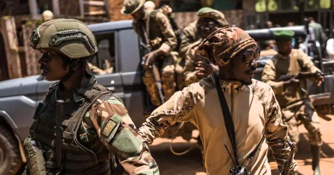 AFC/M23 yatunguye benshi isubira inyuma ku rugamba, ariko isiga igitutu gikomeye kuri Kinshasa