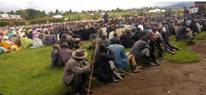 Bibogobogo : Abanyamulenge bashyizwe ku gitutu cyo kuyoboka Leta cyangwa bakicwa bose