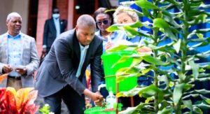 AFC/M23 yinjiye mu rugamba rwa Ebola mu bihe by’intambara, Ibyatangajwe i Goma byakuruye impaka