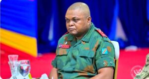Amakuru yatunguye benshi i Kinshasa!Ibyafatiwe mu rugo rwa Gen Tshiwewe byashyizwe ahagaragara mu rukiko