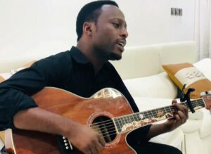 “Agakiza ni impano y’Imana ku muntu wese”: Irumva Worshipper yasohoye indirimbo ikangurira abantu kwakira Kristo