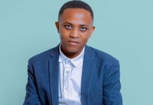 Richard Mus yagarutse ku buhamya bwe, asaba abanyura mu ngorane kwiringira Imana_ Video