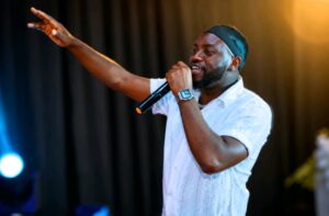 Amafaranga yaba ahari cyangwa adahari, dukeneye ibyishimo:Junior Music avuga ku ndirimbo ye nshya yise ‘Party Time’