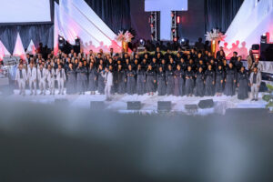 Holy Nation Choir yasohoye indirimbo “Ibyiza” ishimira Imana ku mbabazi zayo