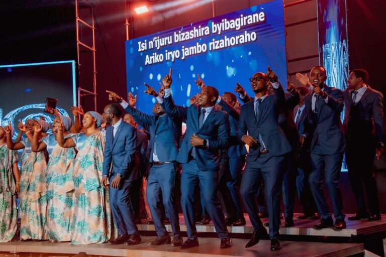 Siloam Choir yasohoye ‘Ndaririmba Intsinzi’ ibwira abakirisitu kudatinya ibigeragezo_Video