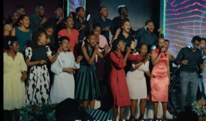 Believers Worship Team yahaye abantu ubutumwa bwo kwegurira Yesu ubuzima bwabo mu ndirimbo nshya ‘Iriba’