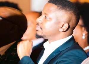 Eric Reagan Ngabo yashyize hanze “Yesu Ndagukunda”, indirimbo yahereye ku bihe bikomeye yanyuzemo