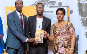 David Irihose yashyize hanze igitabo ‘The Invisible Work’ kivuga ku rugendo rwo kwiyubaka no kongera kwisanga